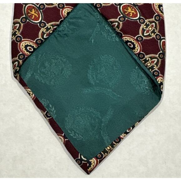 VTG Tommy Hilfiger REPP Necktie Silk Foulard Medallion Made in USA 59"x4" Tie - Picture 4 of 7